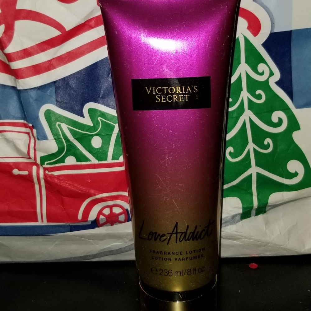 Victoria's Secret Lotion Love Addict